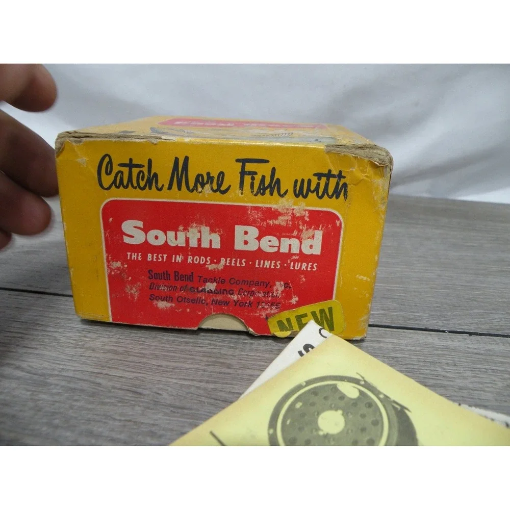 South Bend 1180 No. 1180 Automatic Fly Fishing Reel Burgundy Bronze Metal